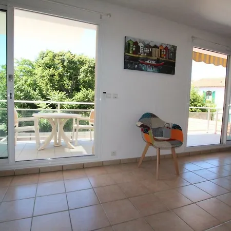 Grand Appt T2 Terrasse Sud + Pkg - 150m De La D'eyrac 아파트